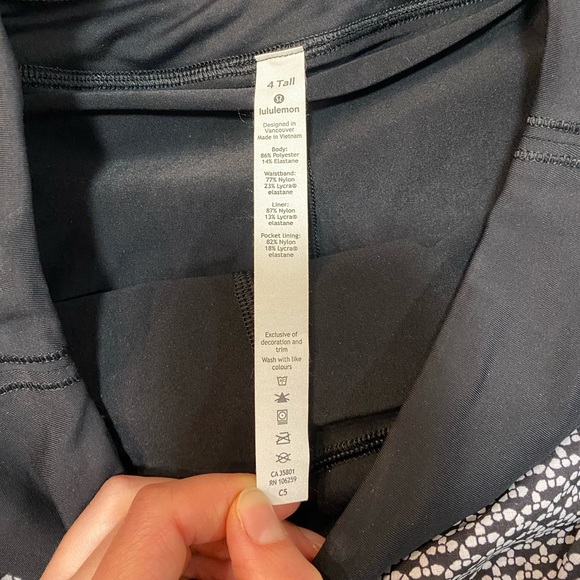 Lululemon Black and White Skort - Picture 4 of 4